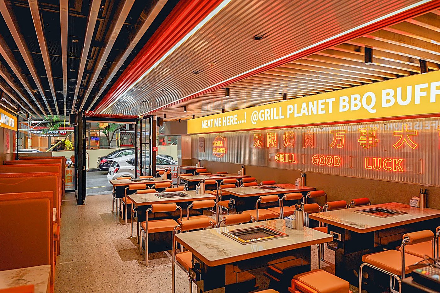 Spacious Booths & Group Tables